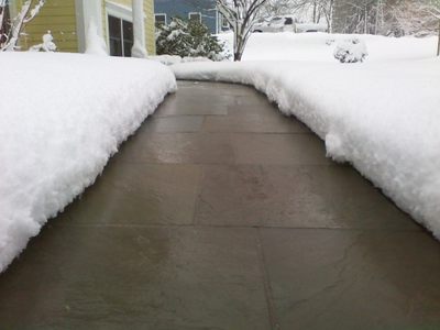 Отличие систем снеготаяния от водяных полов